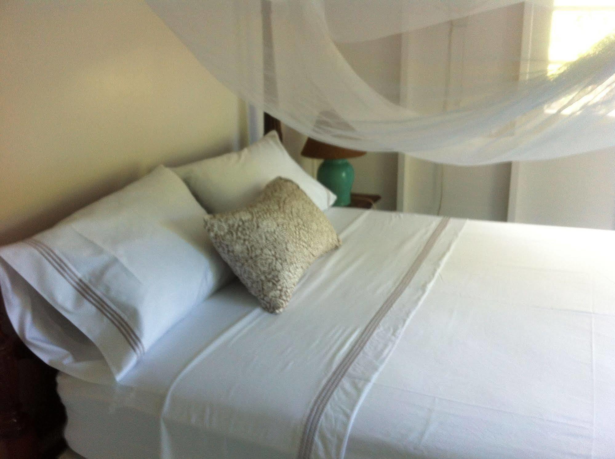 Galley Bay Cottages Five Islands Village Luaran gambar